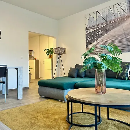 Spacious & Stylish - Partial View Apartment Lugano